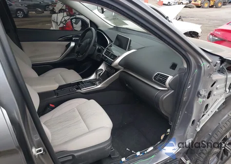 2018 Mitsubishi Eclipse Cross Se/Sel z USA, uszkodzony, nr VIN JA4AT5AA1JZ069660